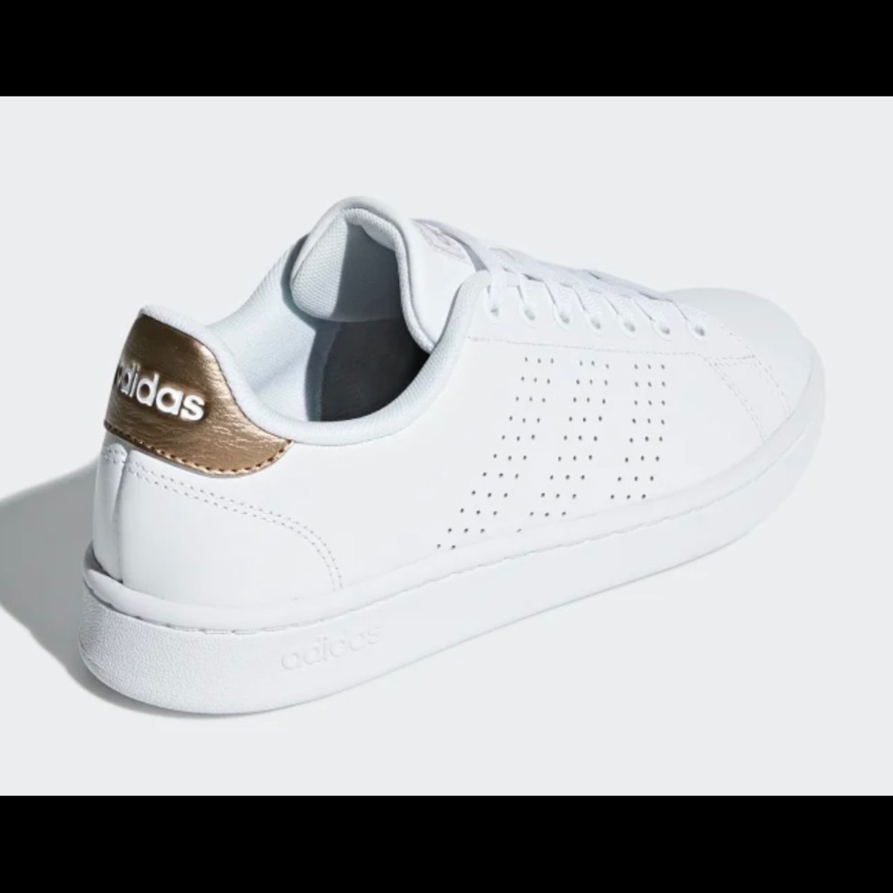Adidas womens sporty shoe